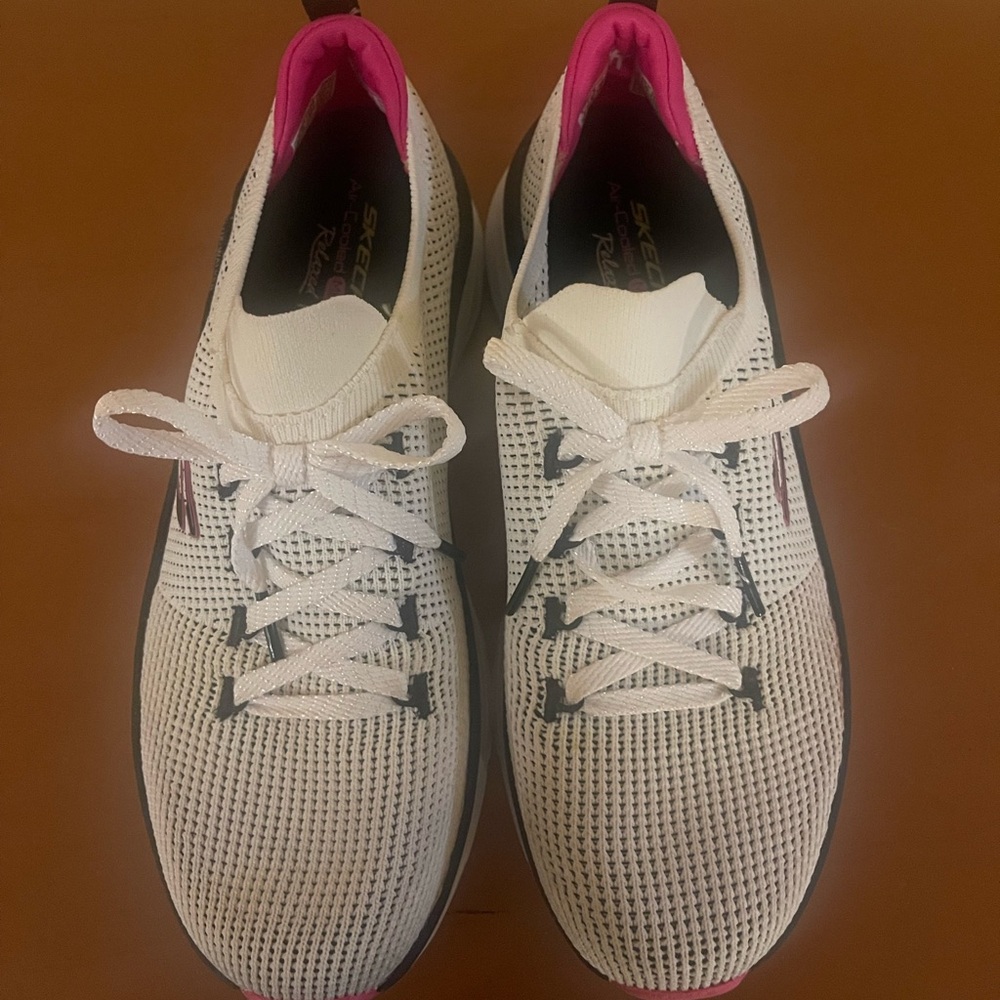Skechers Women's Knit Sneakers in White and Pink